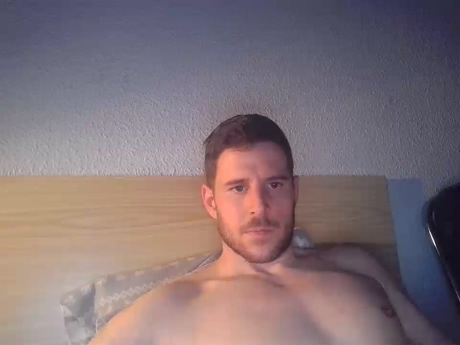 lechehotcam2  13-03-2022